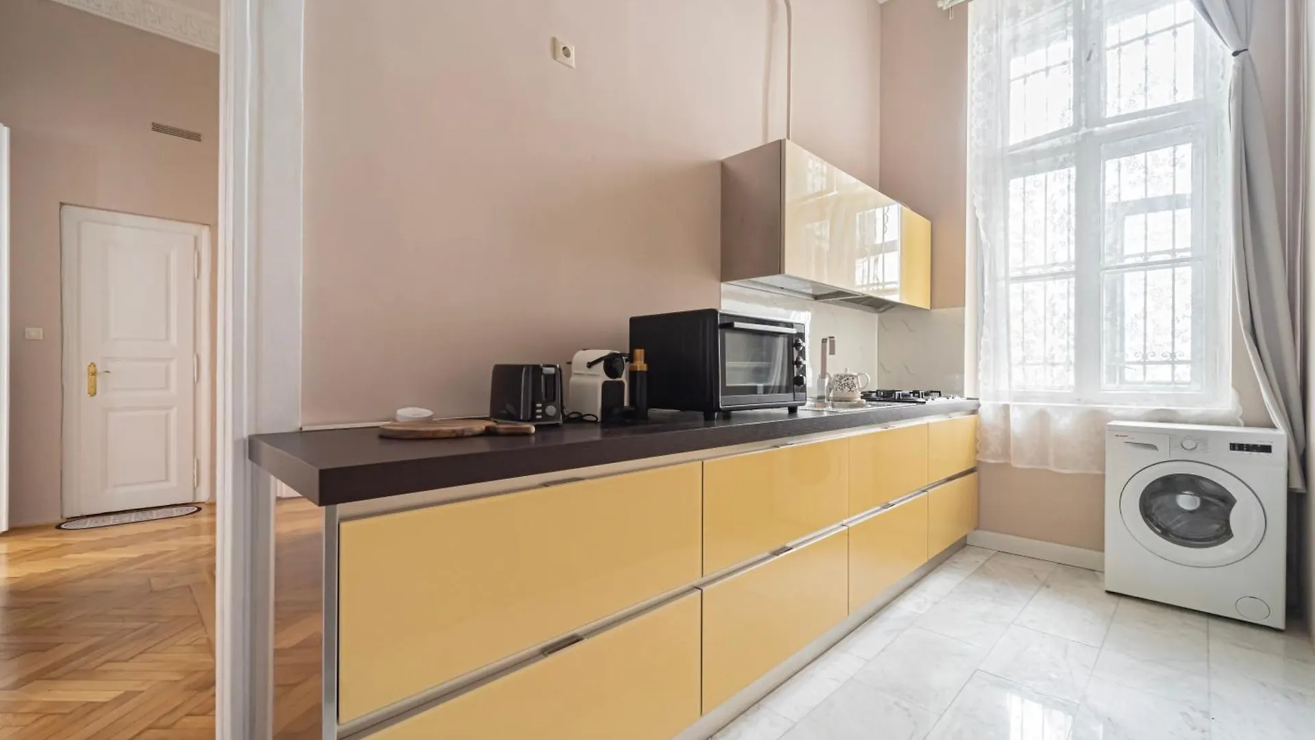 Unique Home At Chain Bridge With Danube View Budapesta 0*,  Ungaria
