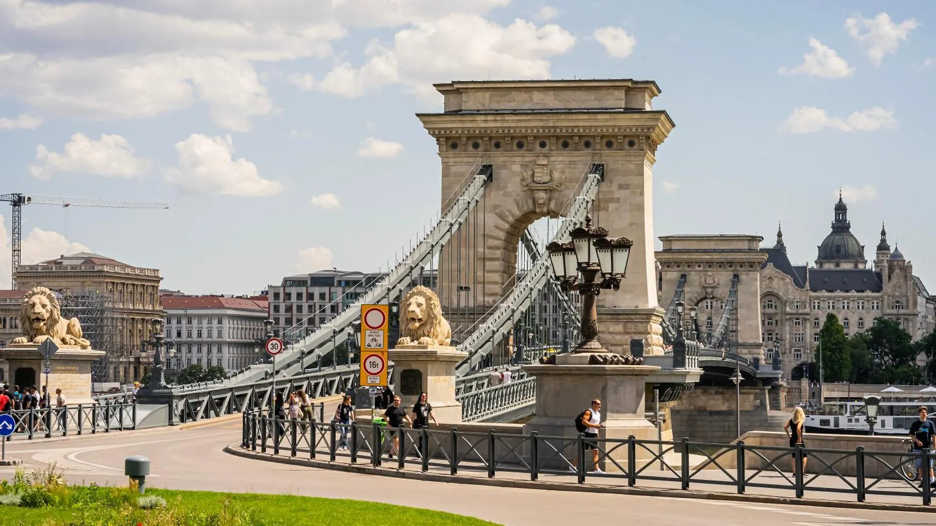 Unique Home At Chain Bridge With Danube View Budapesta 0*,  Ungaria